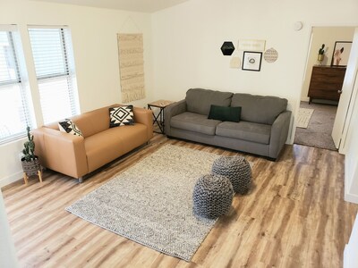 Come stay at our comfy, cozy, NEWLY RENOVATED home in the Ivins, UT!