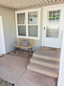 Come stay at our comfy, cozy, NEWLY RENOVATED home in the Ivins, UT!