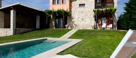 Private pool