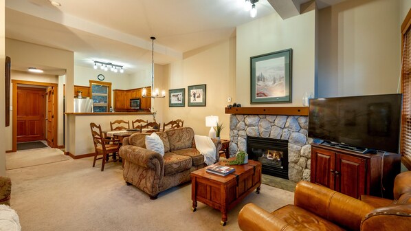 Main Floor - Living Room With Gas Fireplace