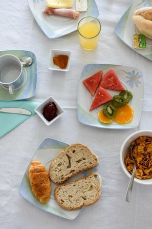Breakfast meal