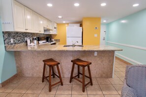 2 - Kitchen (1)