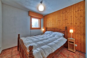 Large double bedroom Chamonix