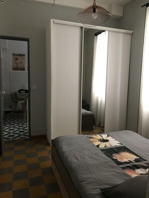 grande Armoire chambre 1