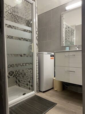 Nouveauté douche et machine à laver !!