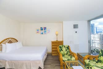 Marina Hawaii Vacations - Prime Waikiki Location, Beach is Minutes Away!