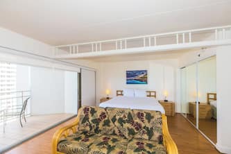 Ilikai Hotel - Stunning sunset views! Free WIFI, No Resort Fees!