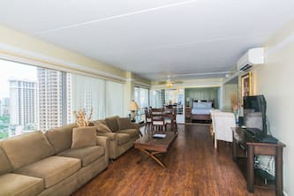 Ilikai Hotel 2-Bedroom with Views of the City Lights, and Partial Ocean View! No Resort Fees!