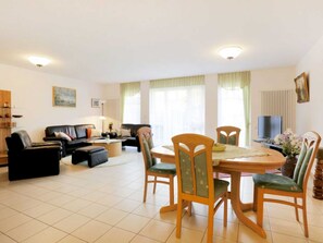 Residenz am Teich App.03- Wohn- und  Essbereich