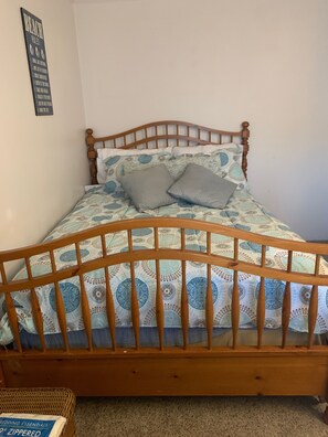 Second Bedroom queen bed 