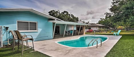 Sarasota Vacation Rental | 2BR | 2BA | 1,500 Sq Ft | Step-Free Access