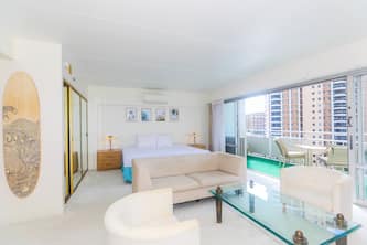 Lagoon View In the Ilikai Hotel, Perfect Location!