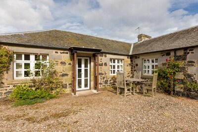 Denbrae Cottage West by St Andrews