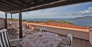 Blick vom großen Balkon aufs Meer