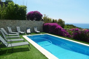 Private pool with sea view