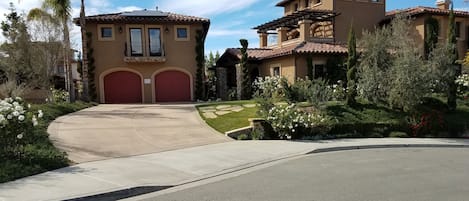 Street view of private house in San Diego