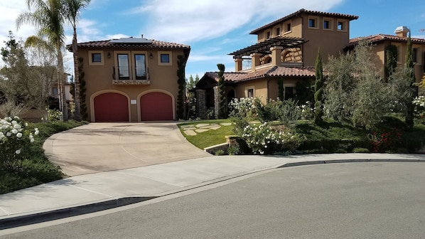 Street view of private house in San Diego