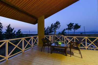 Lake View Holiday Villa Near Sula Vine Yard With 3 BdRms
