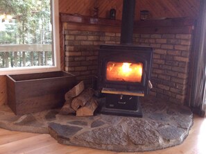 Wood burning stove/firewood available upon arrival 2021