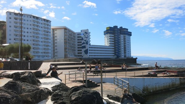 El Roque 205 in the background. solarium and natural pool Mesa del Mar. Tenerife