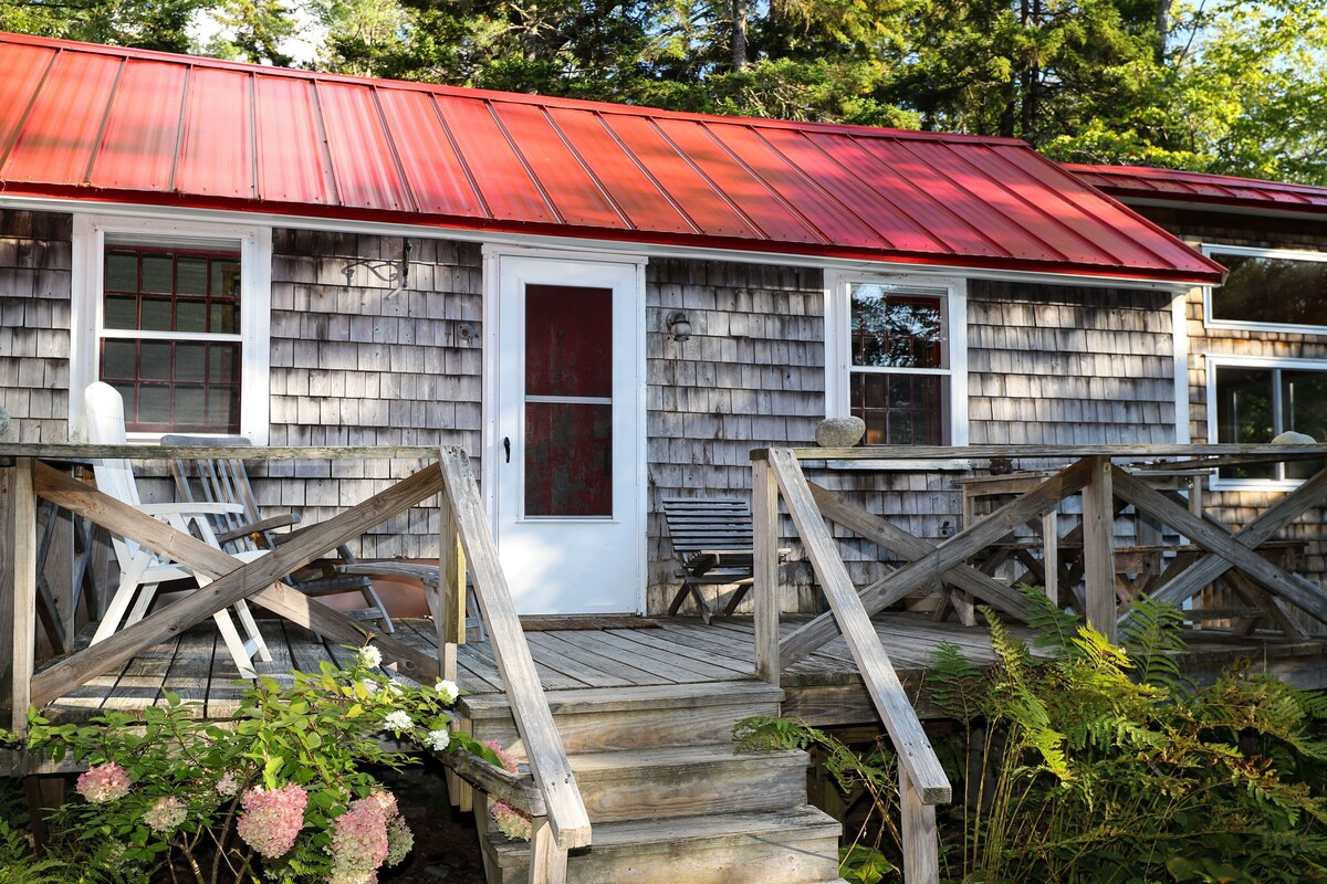Hobby Horse – Rustic Maine Cabin, Ocean Access 22 miles from Acadia Nat’l Park