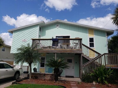 Ana Island Beach House, 20 steps to the beach! Best location, Sleeps 8