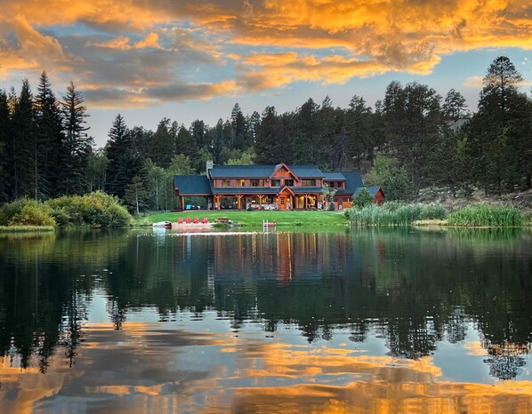 A fish-filled lake and mountain splendor - there's nowhere else like it!