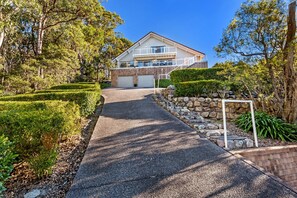 Very private and large Beach House with lots of entertaining areas and parking w