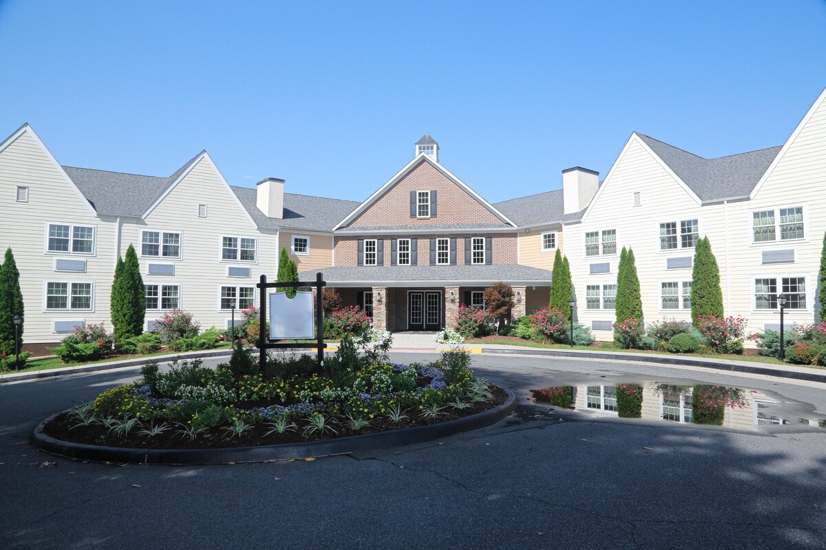 Luxurious Shenandoah Crossing, 2 Bedroom Resort Cabin
