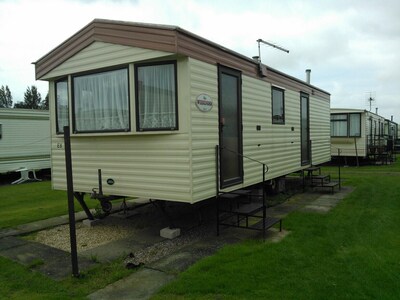 2 bedroom caravan on Walsh’s holiday park