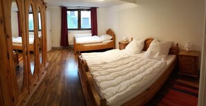 Schlafzimmer EG