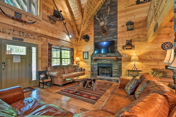 Trenton Vacation Rental Cabin | 5BR | 5BA | 2,300 Sq Ft | No Steps Required