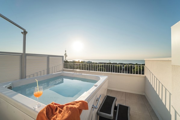 Bain à remous extérieur