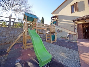 Children's play area - outdoor