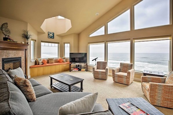 Newport Vacation Rental | 3BR | 2.5BA | 2,450 Sq Ft | Stairs Required