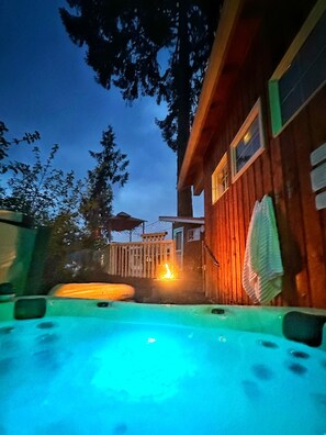 Bain à remous extérieur