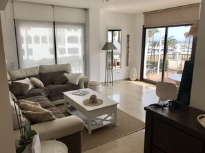 Zapholiday - 2204 - Duquesa holiday apartment - living room