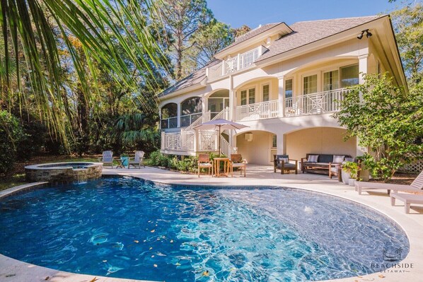 28 Moonshell- Beautiful Southern Home