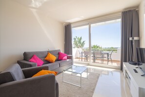 Zapholiday - 2237 - Estepona holiday apartment - living room
