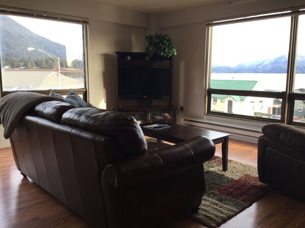 Living Room with panoramic view