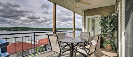 Lake Ozark Vacation Rental | 3BR | 2BA | Stairs Required | 1,400 Sq Ft