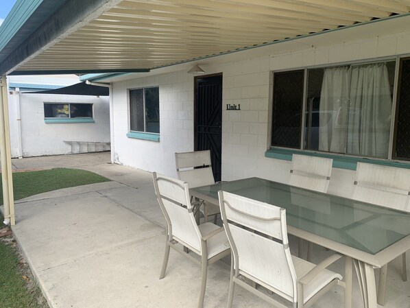 Outdoor dining