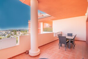 Zapholiday - 2211 - La Duquesa holiday apartment - terrace