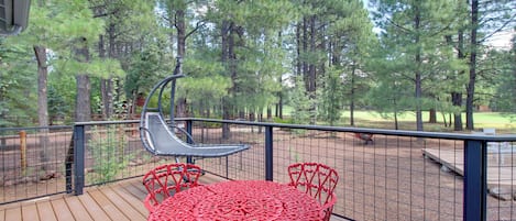 Pinetop Vacation Rental | 3BR | 2BA | 1,613 Sq Ft | Steps Required