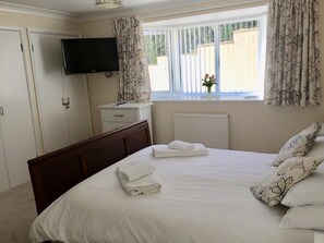King Size bedroom and TV