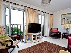 Living room | Cormorant View, Weymouth