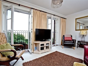 Living room | Cormorant View, Weymouth