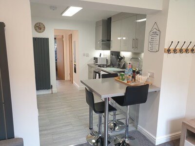 Marlow's Emerald 3 Bed House Sleeps 8 Guests