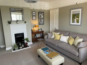 Living room | Banksiae, Kidlington, near Woodstock