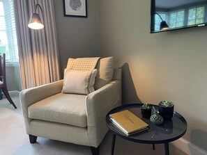 Living area | Banksiae, Kidlington, near Woodstock